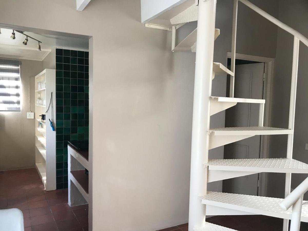 Aluve Guesthouse โจฮันเนสเบิร์ก ภายนอก รูปภาพ